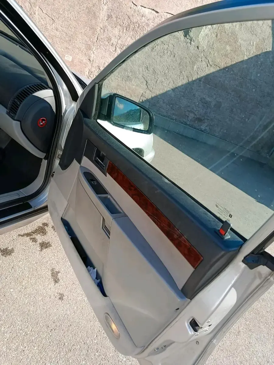 Gebraucht Opel Omega 148 PS (108 kW) 2001 Silber Limousine