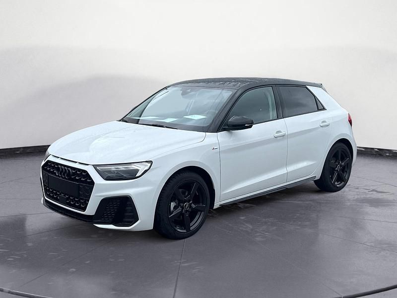 Weiß Neu 2025 Audi A1 Sportback S-Line Kleinwagen | 28.459 € (Guter Preis) - Bild 1/4