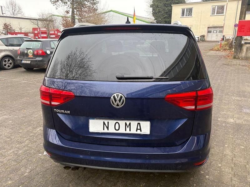 Gebraucht VW Touran 150 PS (110 kW) 2019 Silber Van / Kleinbus