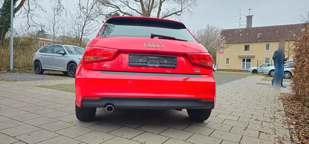 Używany Audi A1 Design 95 KM (69 kW) 2019 Czerwony SUV