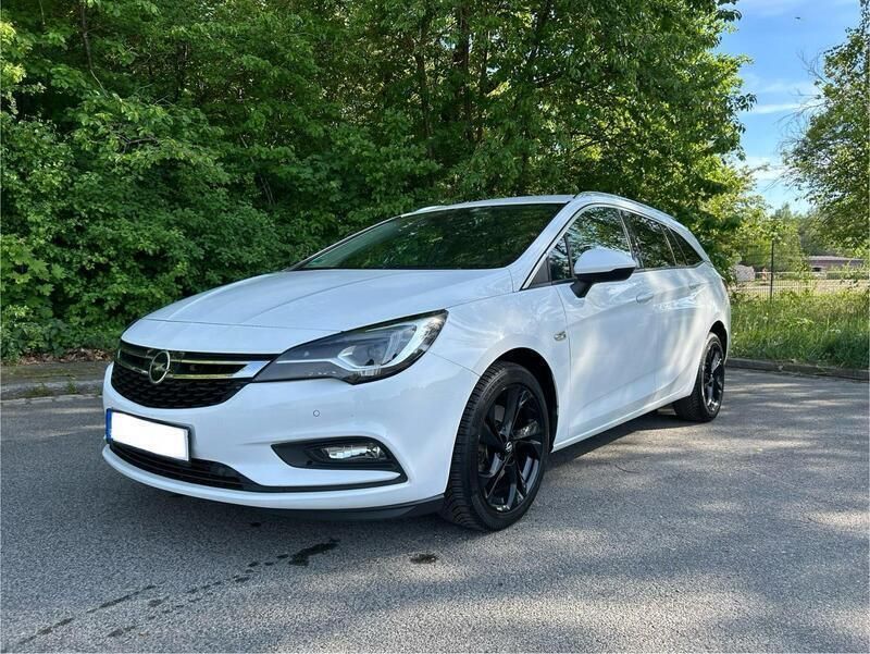 Weiß Gebraucht 2017 Opel Astra Kombi | 7.900 € (Etwas zu teuer) - Bild 1/4
