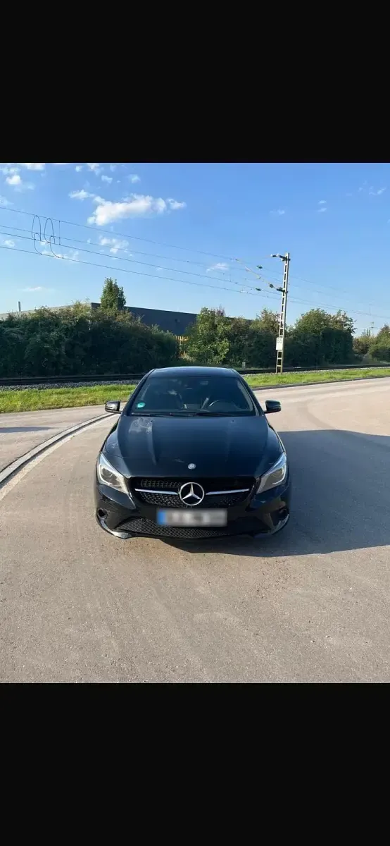 Gebraucht Mercedes CLA200 156 PS (114 kW) 2014 Schwarz Limousine