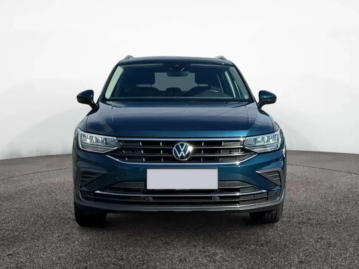 Gebraucht VW Tiguan Life 245 PS (180 kW) 2022 Nightshade blue SUV
