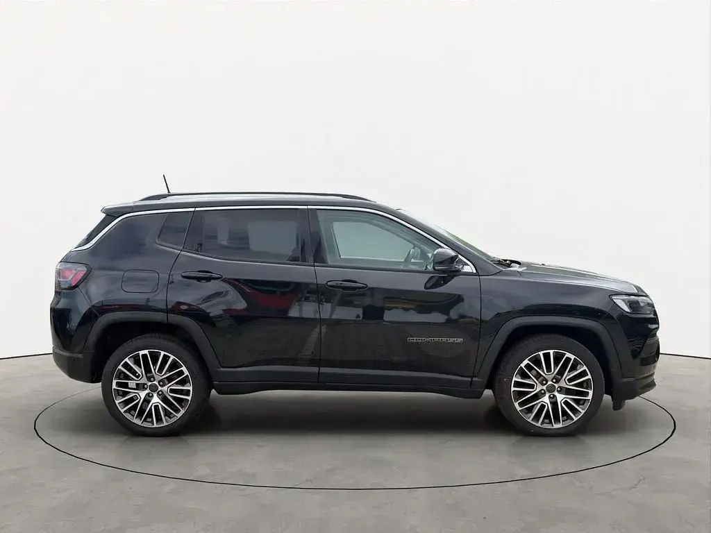 Gebraucht Jeep Compass Limited 131 PS (96 kW) 2022 Schwarz SUV