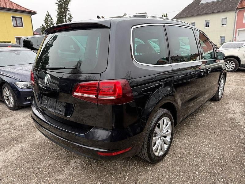 Gebraucht VW Sharan Highline 150 PS (110 kW) 2019 Schwarz Van / Kleinbus