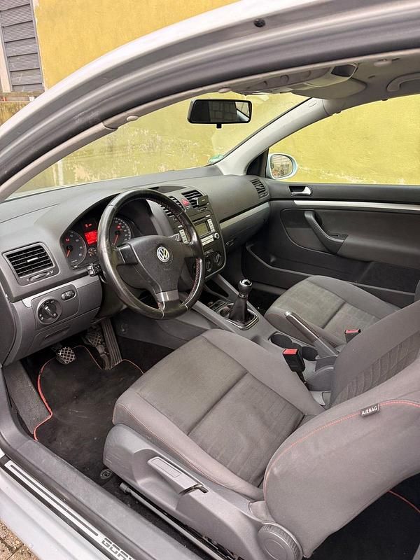 Silber Gebraucht 2006 VW Golf V Goal Kleinwagen | 1.000 € (Superpreis) - Bild 1/4