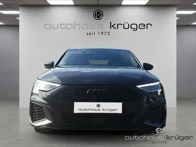 Gebraucht Audi A3 S-Line 150 PS (110 kW) 2023 Mythosschwarz metallic Limousine