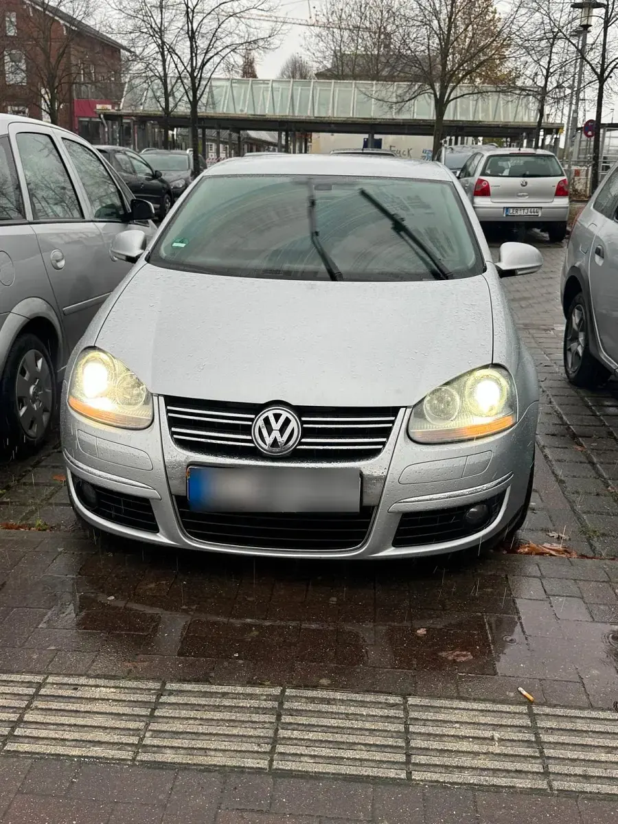 Usata VW Jetta 140 CV (102 kW) 2006 Grigio Berlina