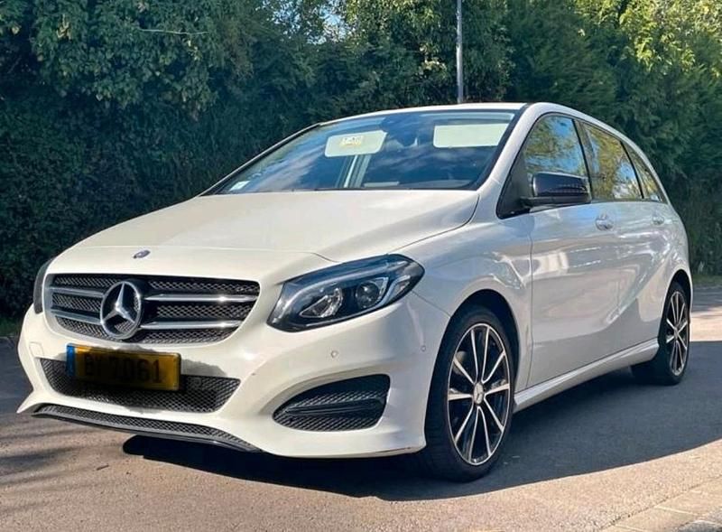 Weiß Gebraucht 2016 Mercedes 200 SUV | 12.000 € - Bild 1/4