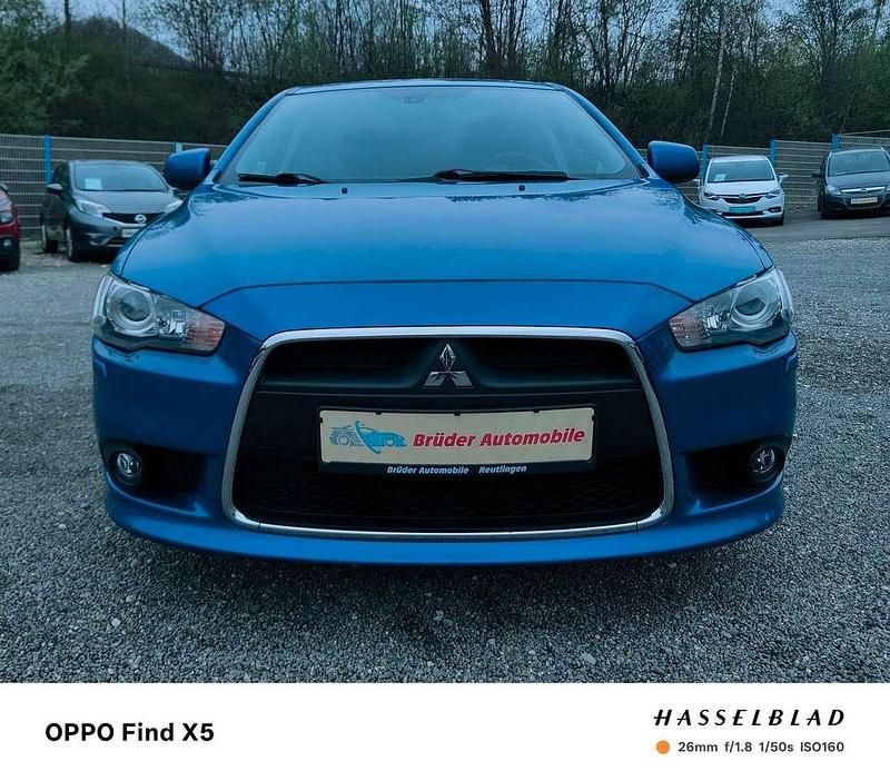 Gebraucht Mitsubishi Lancer Sportback 117 PS (86 kW) 2011 Blau Limousine