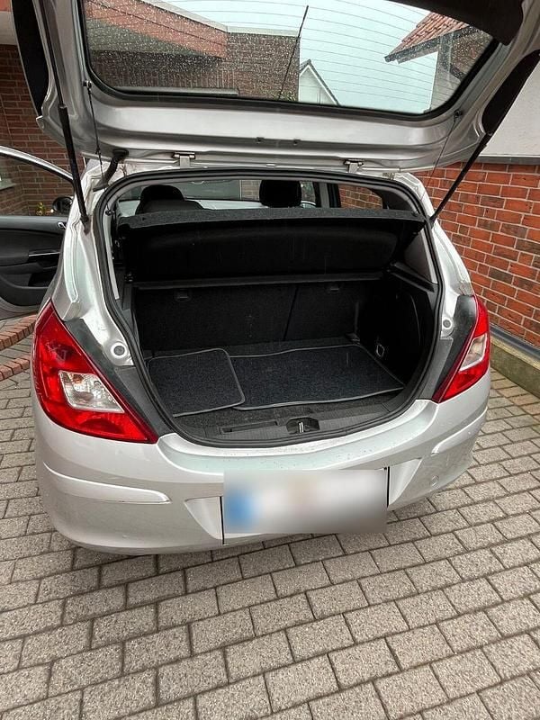 Gebraucht Opel Corsa Cosmo 80 PS (58 kW) 2007 Silber Kleinwagen