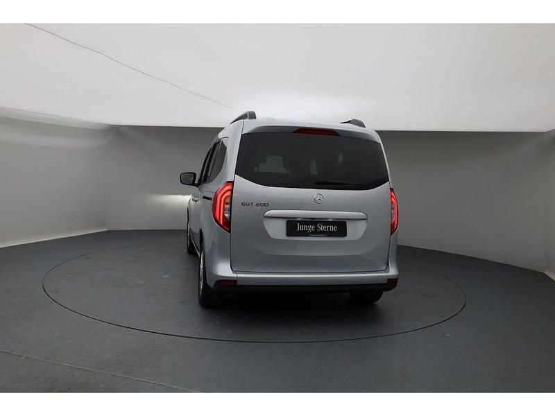 Gebraucht Mercedes EQT200 Premium 89 kW (122 PS) 2024 Helvinsilber metallic Van / Kleinbus