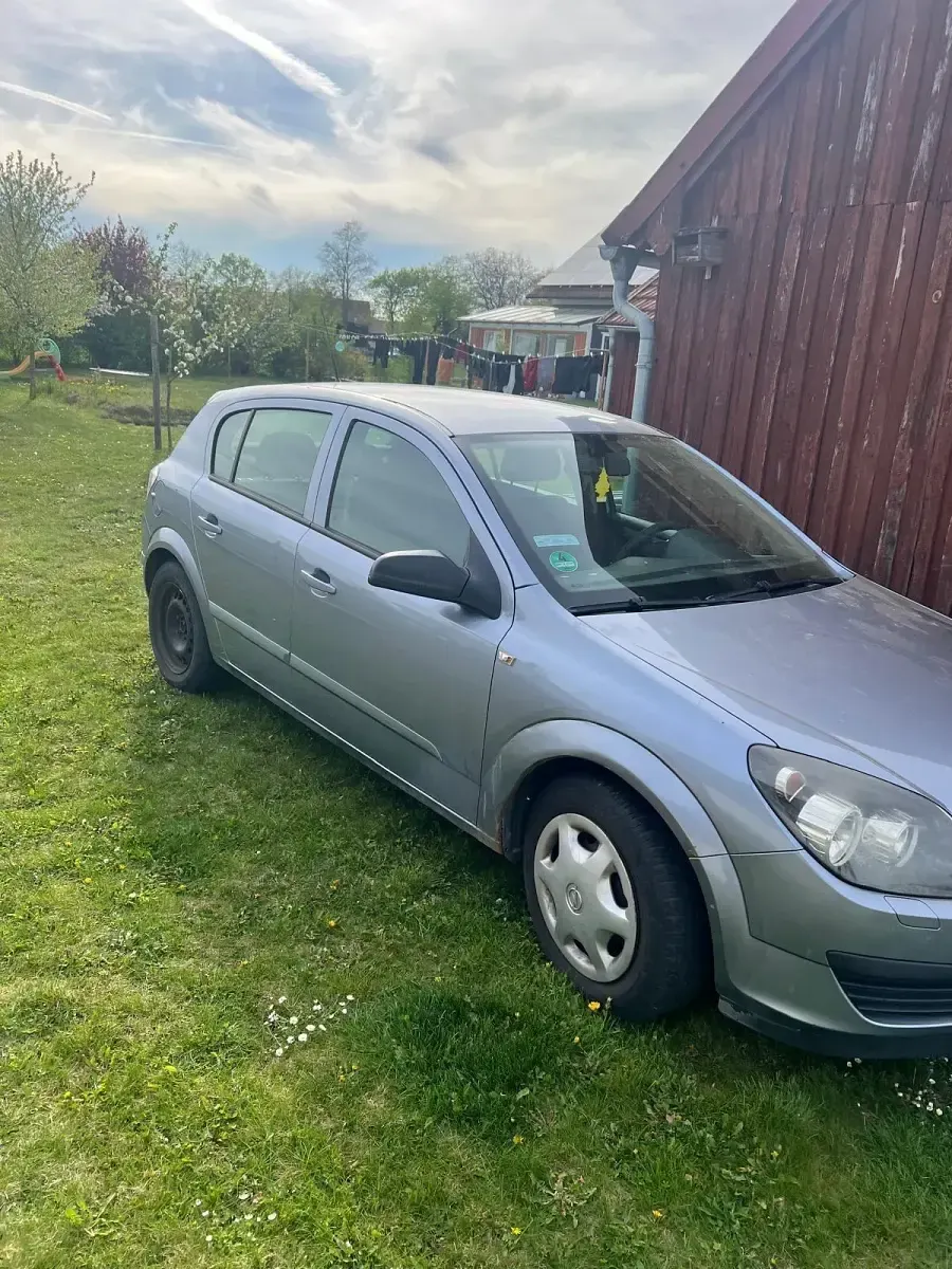 Occasion Opel Astra 90 ch (66 kW) 2006 Argent Citadine