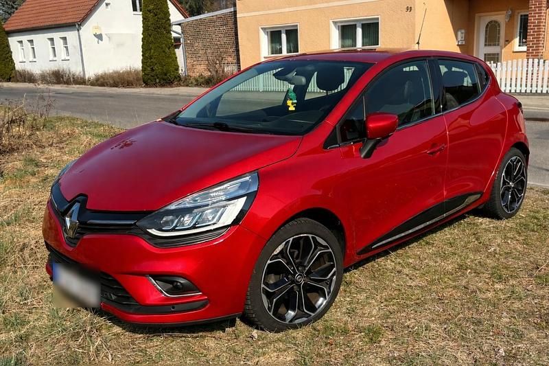 Gebraucht Renault Clio IV 118 PS (86 kW) 2017 Rot Kleinwagen