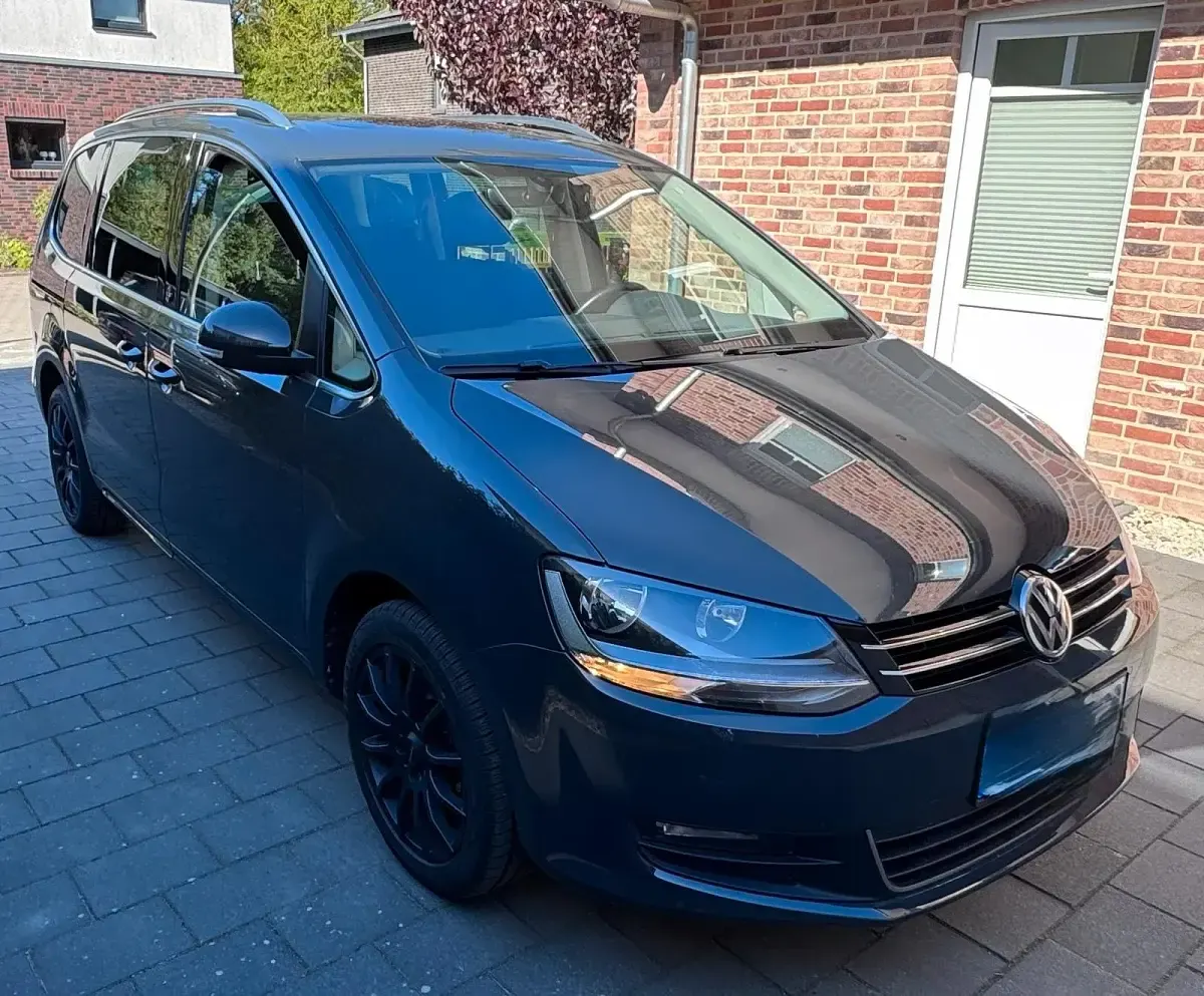 Second-hand VW Sharan Edition 150 CP (110 kW) 2017 Gri Monovolum