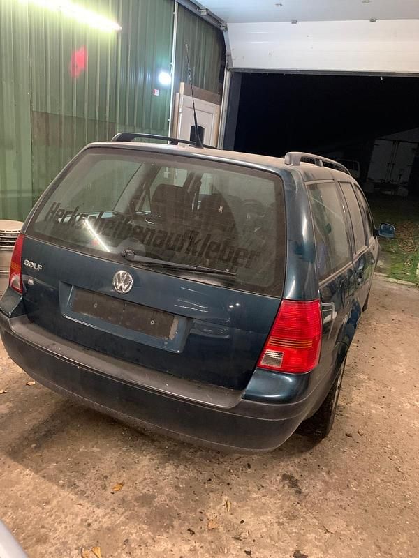 Grün Gebraucht 2001 VW Golf IV Kombi | 500 € (Superpreis) - Bild 1/4