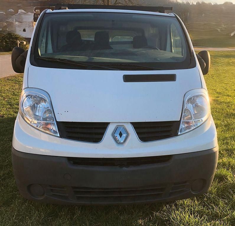 Gebraucht Renault Trafic 114 PS (83 kW) 2010 Weiß Van / Kleinbus
