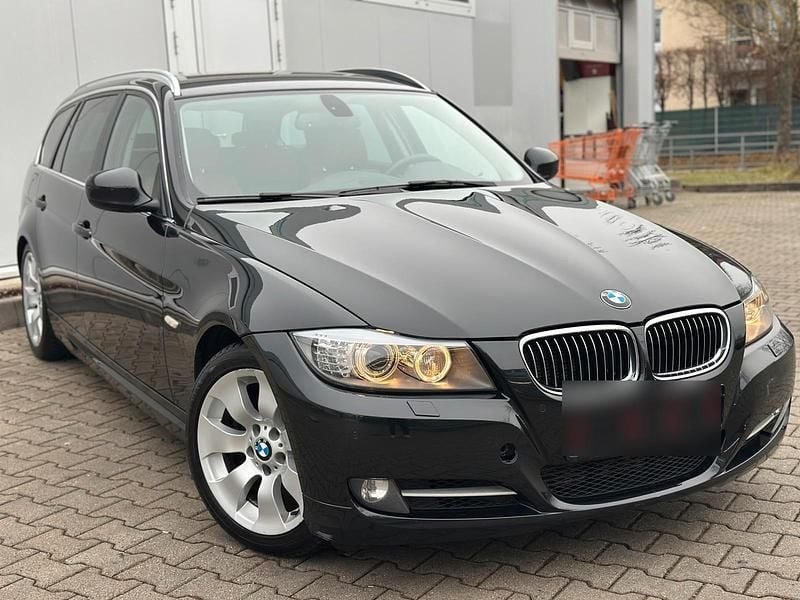 Schwarz Gebraucht 2011 BMW 330 Exclusive Kombi | 4.500 € (Superpreis) - Bild 1/4