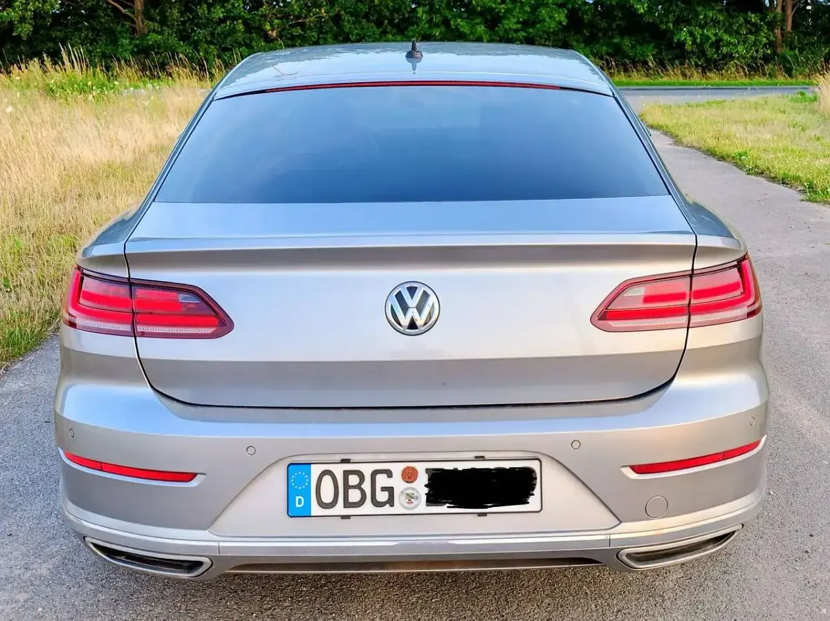 Gebraucht VW Arteon Elegance 239 PS (175 kW) 2017 Silber Kleinwagen