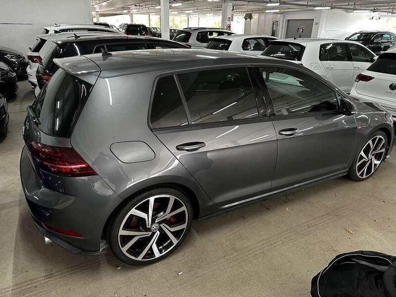 Grau Gebraucht 2020 VW Golf VIII GTI Limousine | 24.000 € (Superpreis) - Bild 1/4