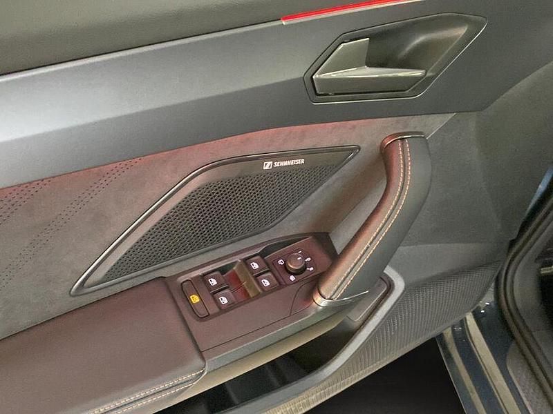 Gebraucht Cupra Leon VZ 333 PS (244 kW) 2025 Grau Kombi