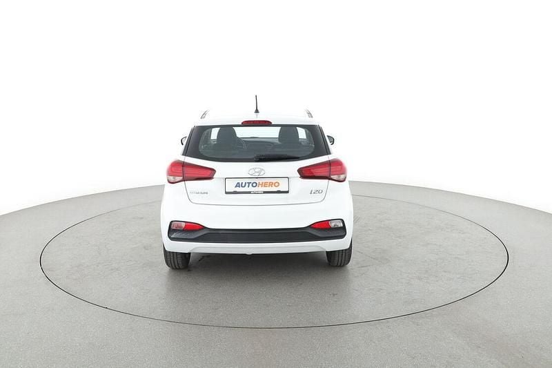 Gebraucht Hyundai i20 Select 83 PS (61 kW) 2019 Weiß Limousine