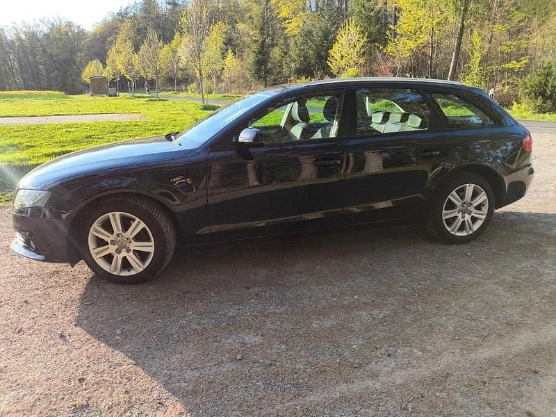 Second-hand Audi A4 Attraction 190 CP (139 kW) 2010 Albastru Break