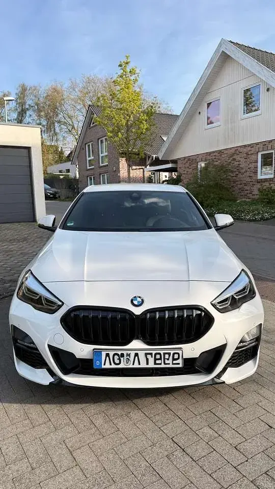 Gebraucht BMW 218 M Sport 136 PS (100 kW) 2021 Weiß Limousine
