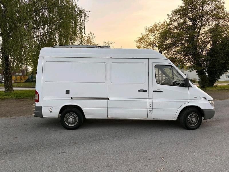 Gebraucht Mercedes Sprinter 109 PS (80 kW) 2004 Weiß Van