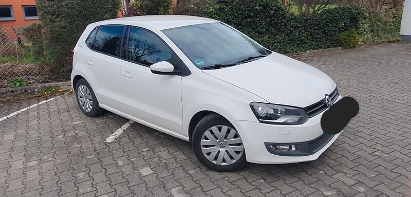 Weiß Gebraucht 2010 VW Polo Team Kleinwagen | 4.800 € (Guter Preis) - Bild 1/4