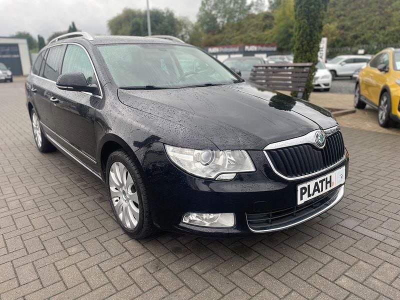 Gebraucht Skoda Superb Elegance 125 PS (91 kW) 2010 Schwarz Kombi