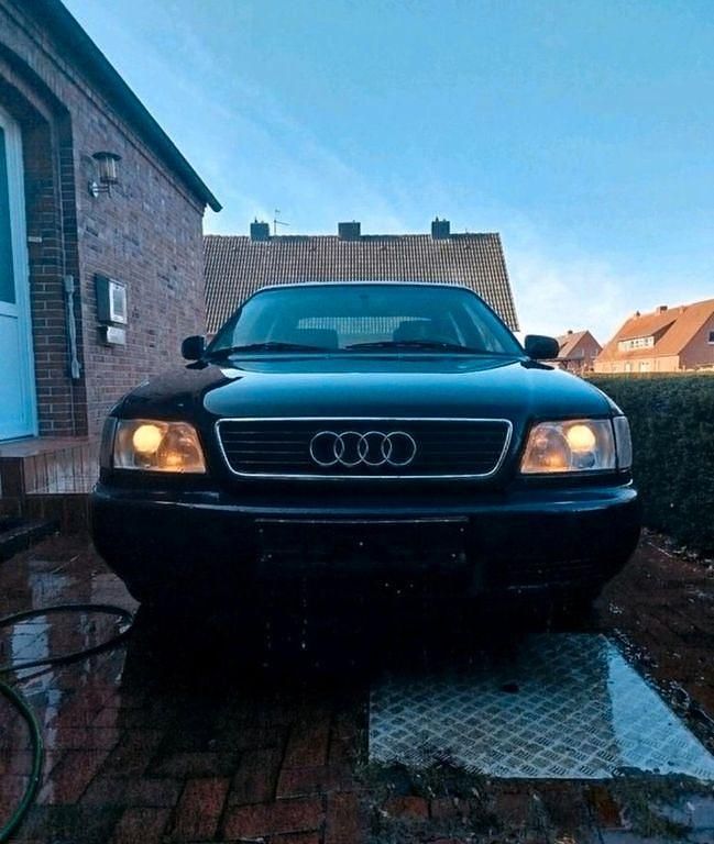 Blau Gebraucht 1995 Audi A6 S-Line Limousine | 5.000 € - Bild 1/4