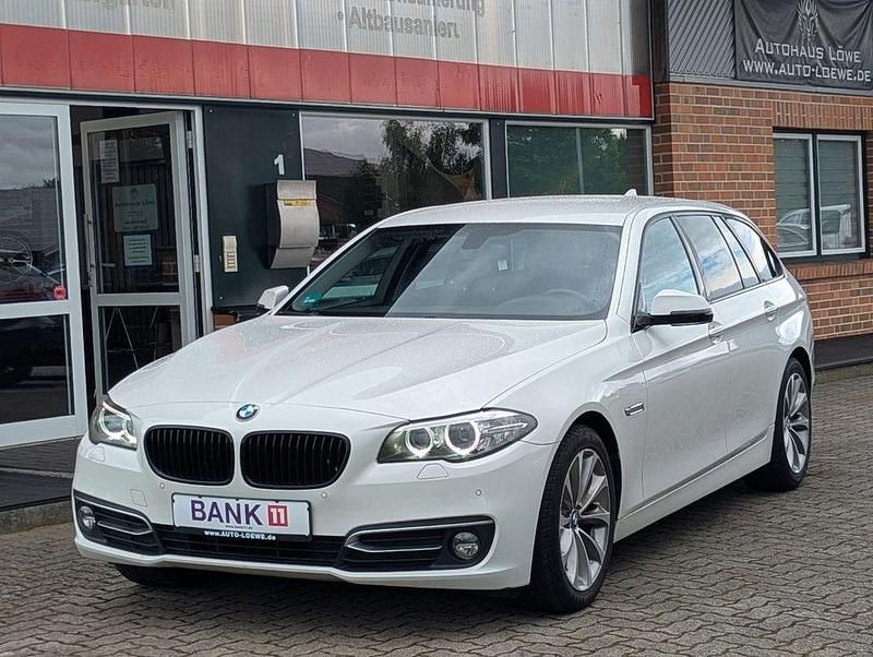 Weiß Gebraucht 2014 BMW 520 Comfort Edition Kombi | 11.490 € (Fairer Preis) - Bild 1/4