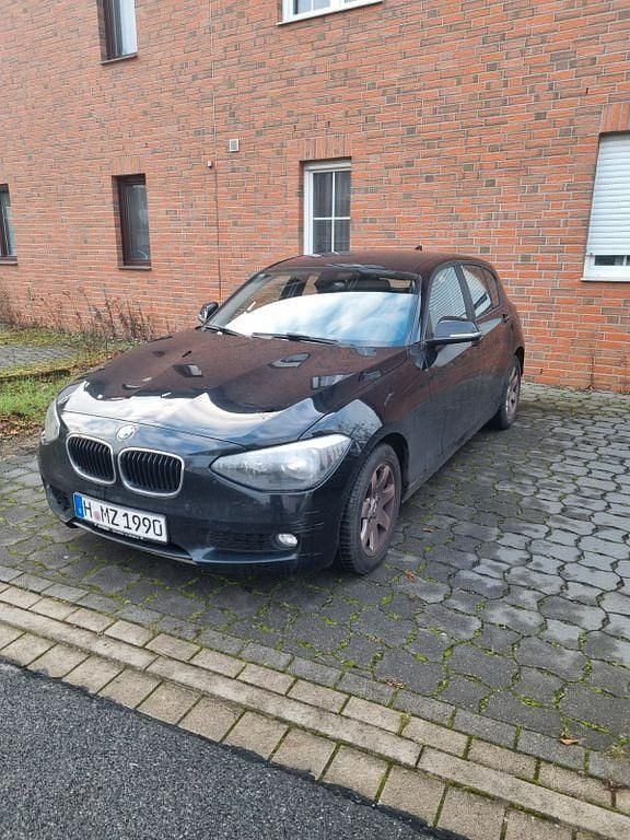 Gebraucht BMW 114 102 PS (75 kW) 2013 Schwarz Kleinwagen