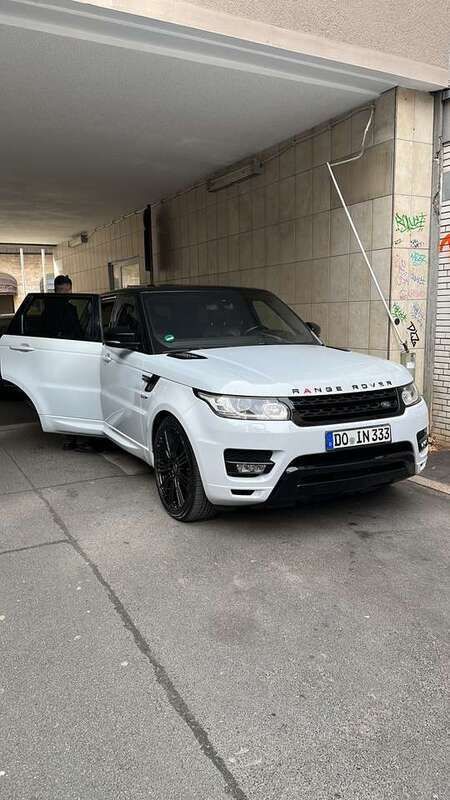 Gebraucht 2016 Land Rover Range Rover Sport SE SUV | 26.000 € (Teuer) - Bild 1/4