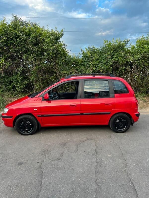 Rot Gebraucht 2003 Hyundai Matrix Van / Kleinbus | 1.500 € (Fairer Preis) - Bild 1/4