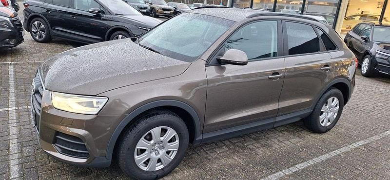 Gebraucht Audi Q3 Ambiente 150 PS (110 kW) 2015 Braun SUV