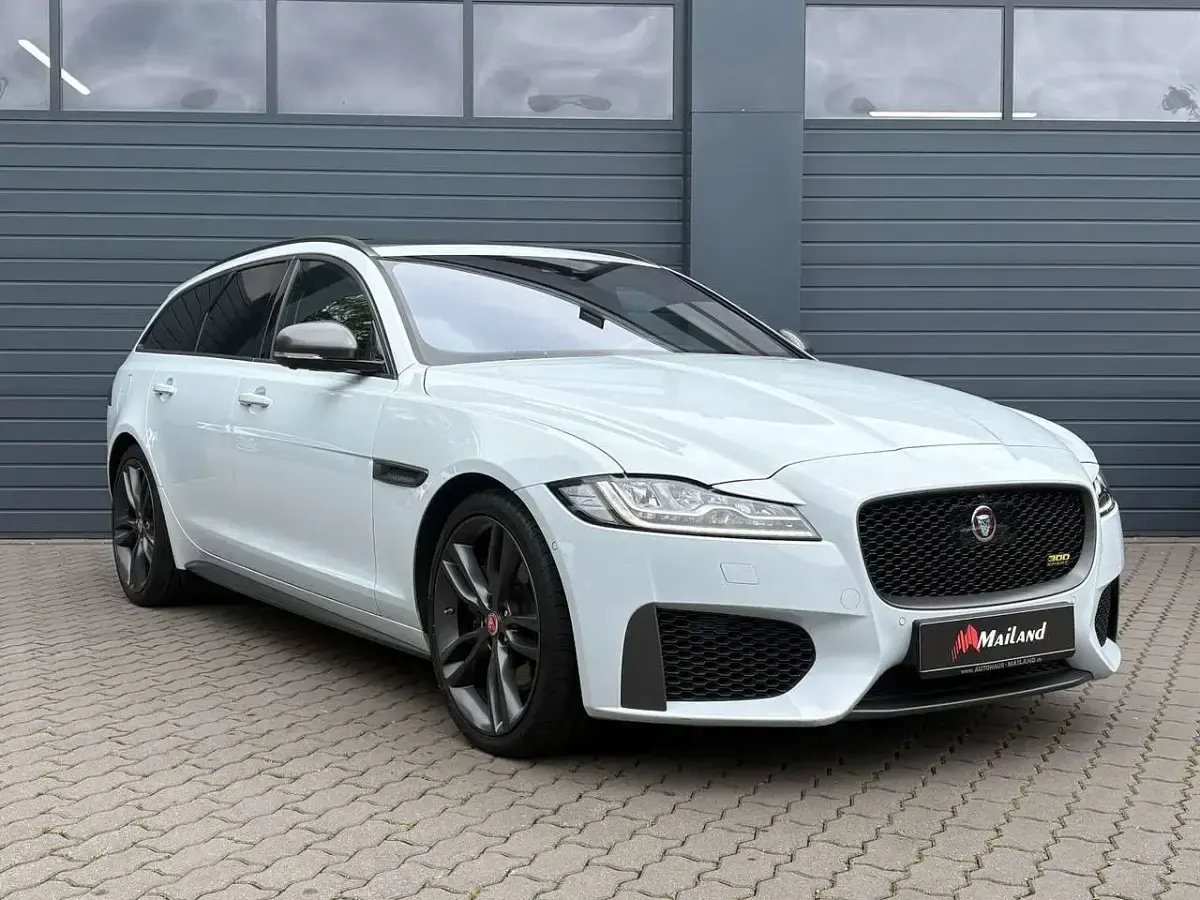 Gebraucht Jaguar XF 300 PS (220 kW) 2019 Yulong white Kombi
