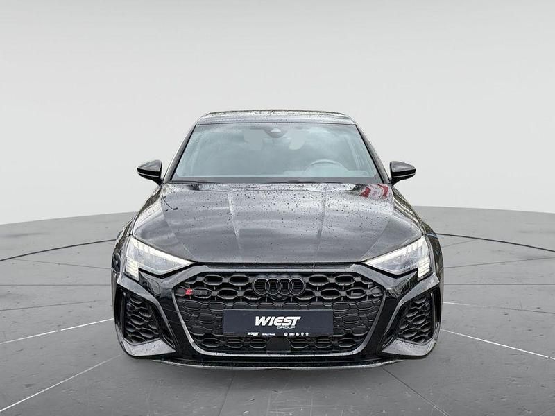 Gebraucht Audi RS3 Ambiente 400 PS (294 kW) 2023 Mythosschwarz metallic Limousine