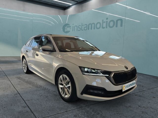 Weiß Gebraucht 2021 Skoda Octavia Ambition Kombi | 29.500 € (Teuer) - Bild 1/2