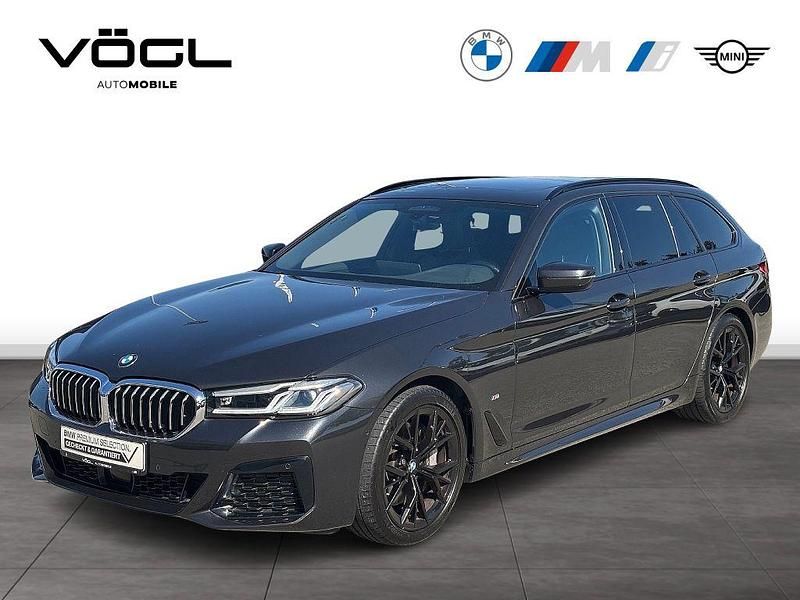 Grau Gebraucht 2022 BMW 540 Efficient Dynamics Kombi | 50.890 € (Fairer Preis) - Bild 1/4