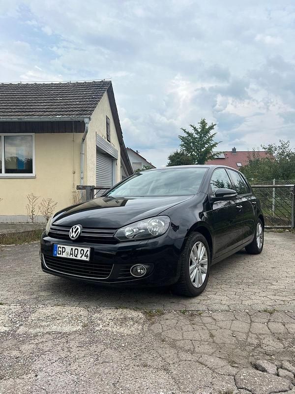 Schwarz Gebraucht 2012 VW Golf VI Kleinwagen | 4.900 € (Guter Preis) - Bild 1/4