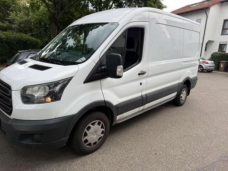 Weiß Gebraucht 2016 Ford Transit Van | 10.900 € (Fairer Preis) - Bild 1/4