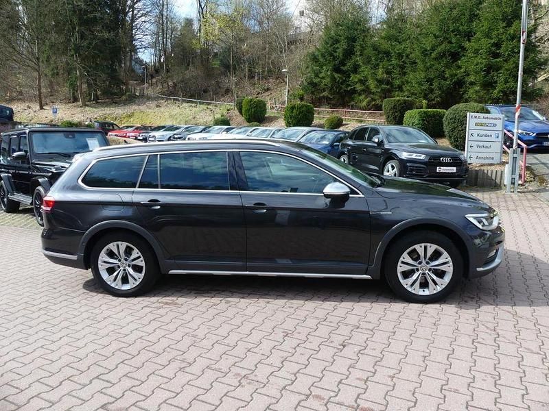 Gebraucht VW Passat 190 PS (139 kW) 2019 Schwarz (metallic) Kombi