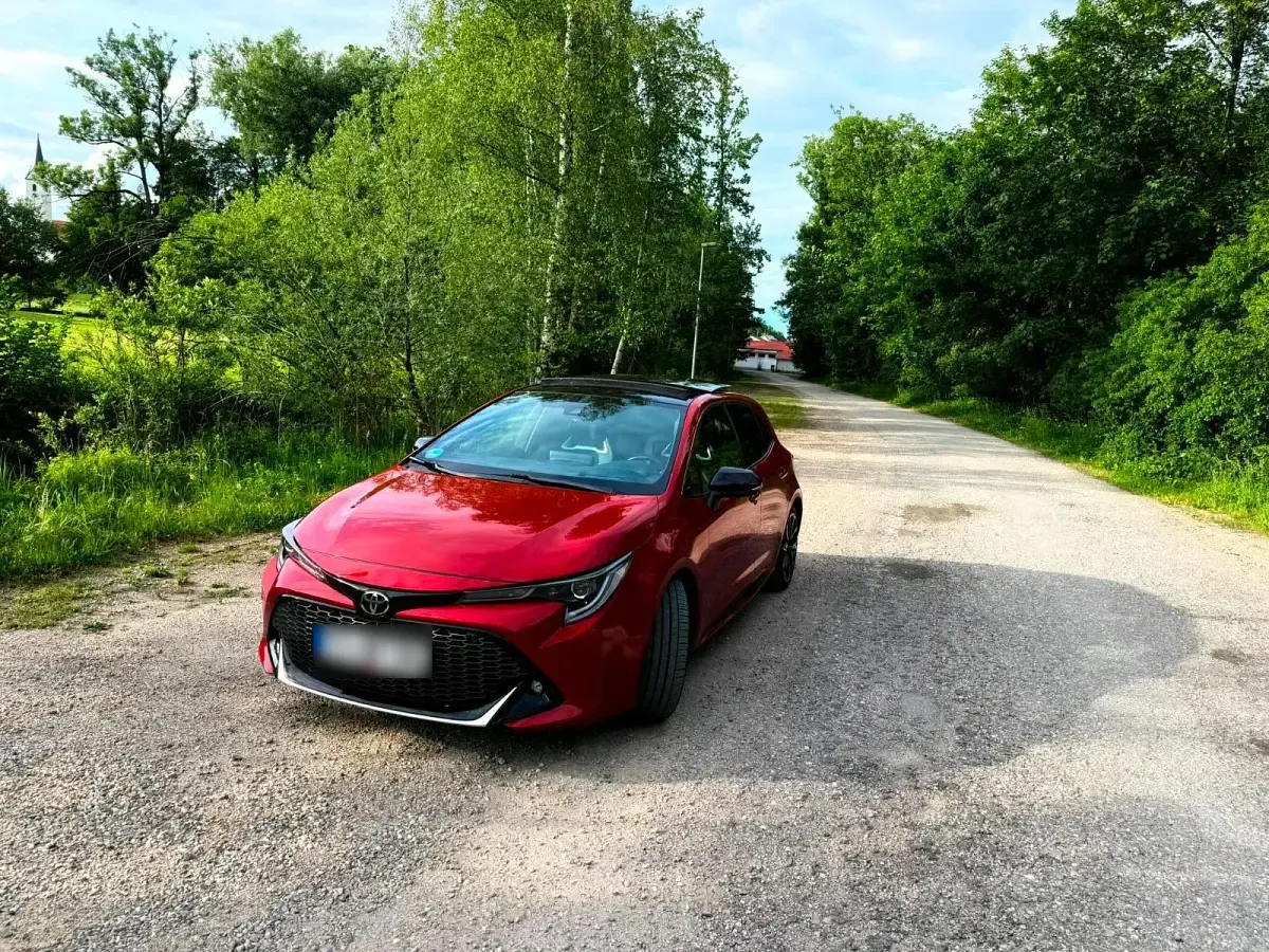 Gebraucht Toyota Corolla Sport 184 PS (135 kW) 2022 Rot Limousine