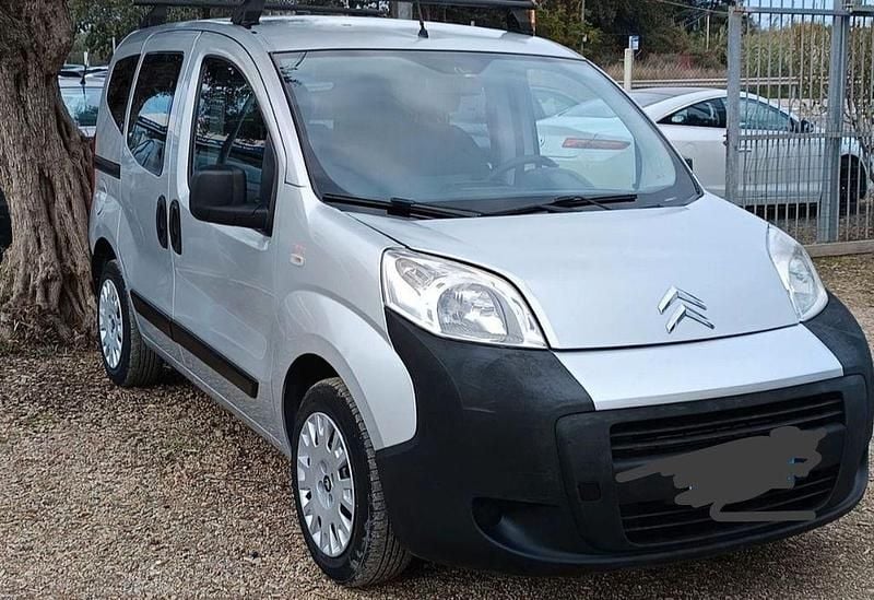 Gebraucht Citroën Nemo Attraction 75 PS (55 kW) 2011 Silber Van / Kleinbus