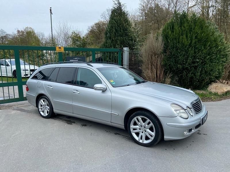 Gebraucht Mercedes E320 224 PS (164 kW) 2003 Silber Kombi