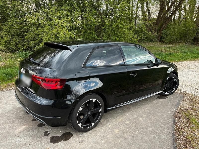 Second-hand Audi A3 110 CP (80 kW) 2014 Negru Hatchback