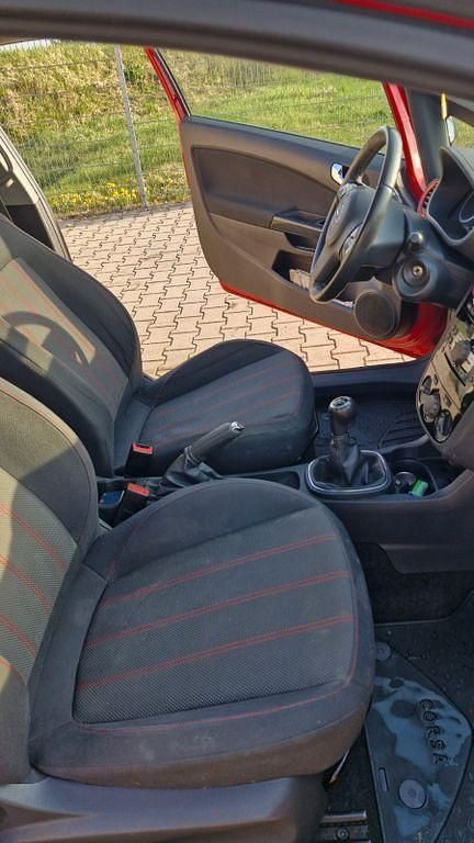 Gebraucht Opel Corsa Sport 101 PS (74 kW) 2010 Rot Limousine