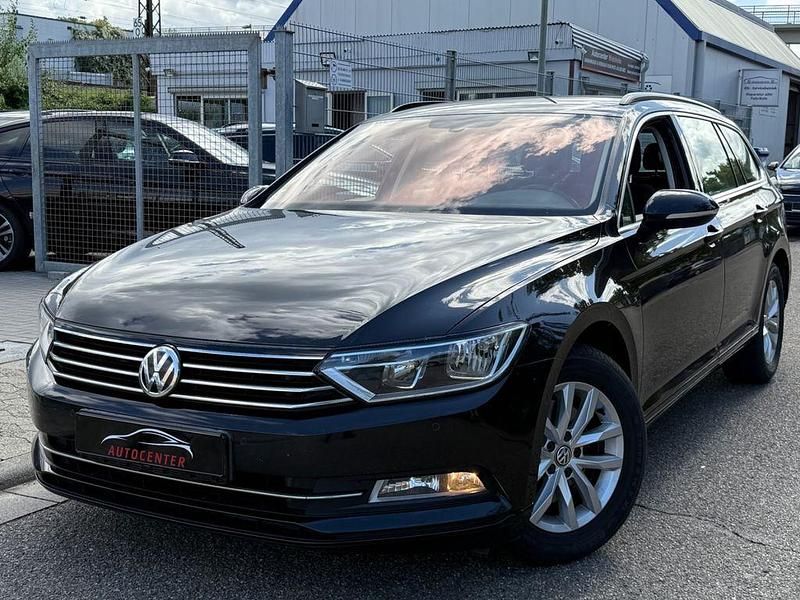 Schwarz Gebraucht 2017 VW Passat Comfortline Kombi | 13.800 € (Fairer Preis) - Bild 1/4